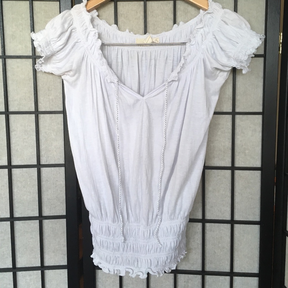 Small Dereck heart romantic white summer top